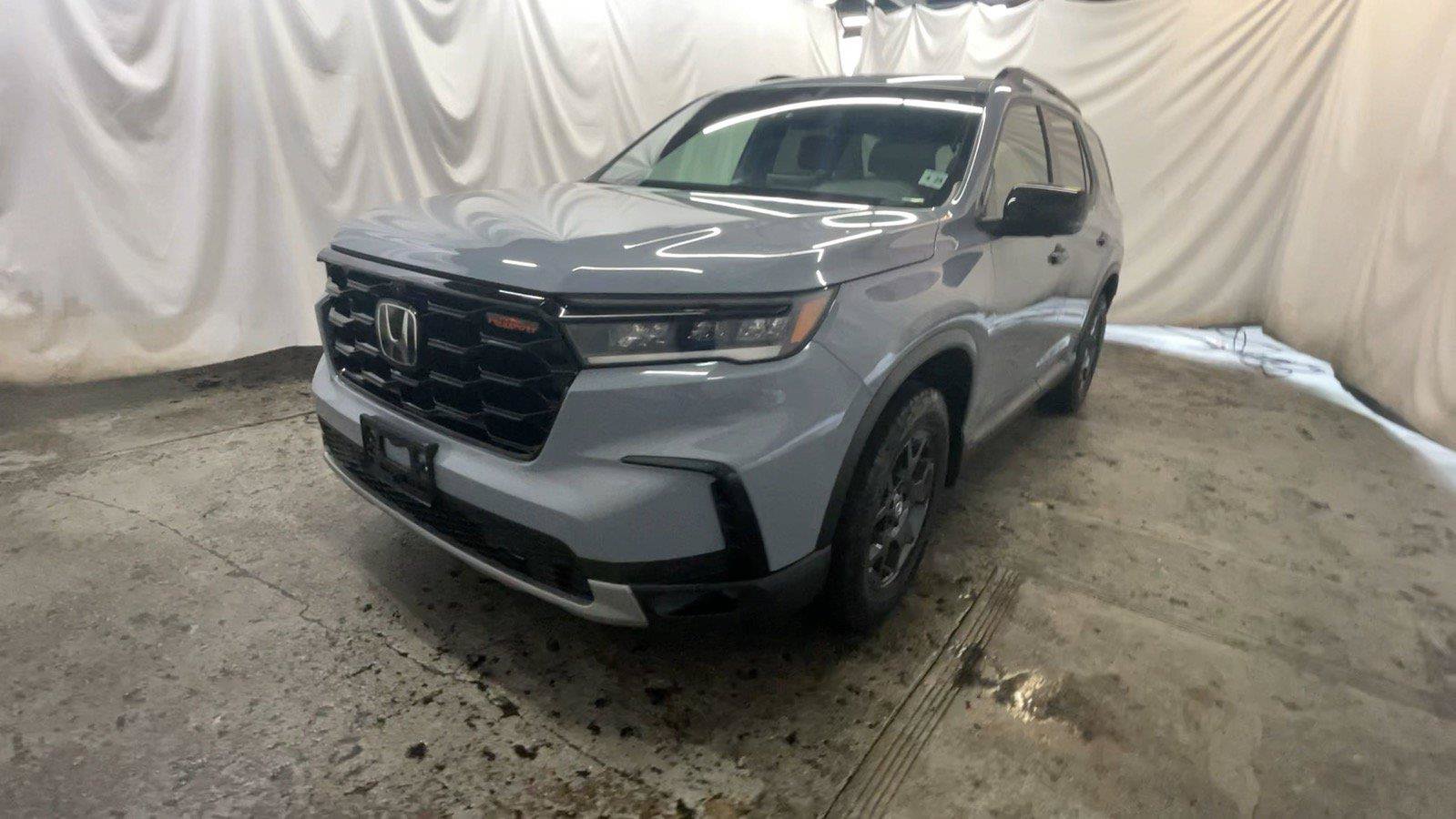 Certified 2024 Honda Pilot TrailSport image 14