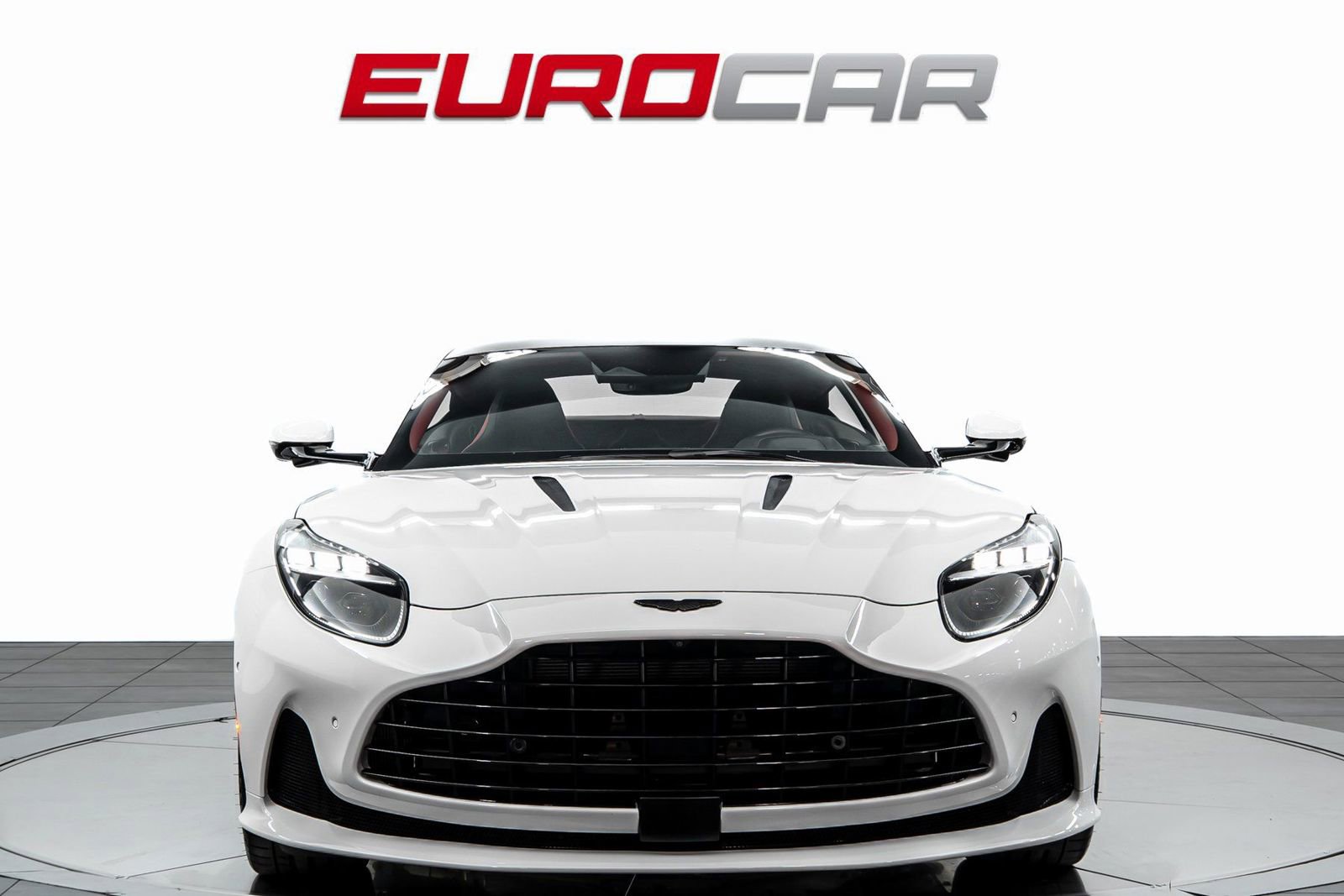 Used 2024 Aston Martin DB12 Coupe RWD image 8