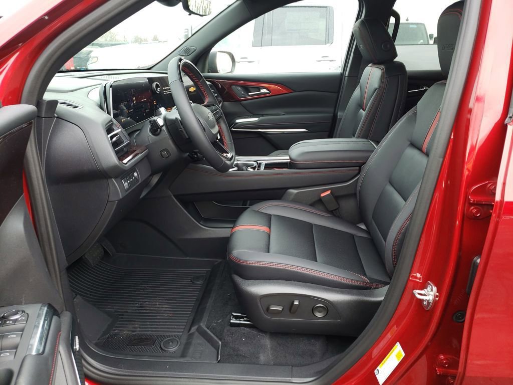 New 2026 Chevrolet Traverse RS w/ LPO, Floor Liner Package image 9