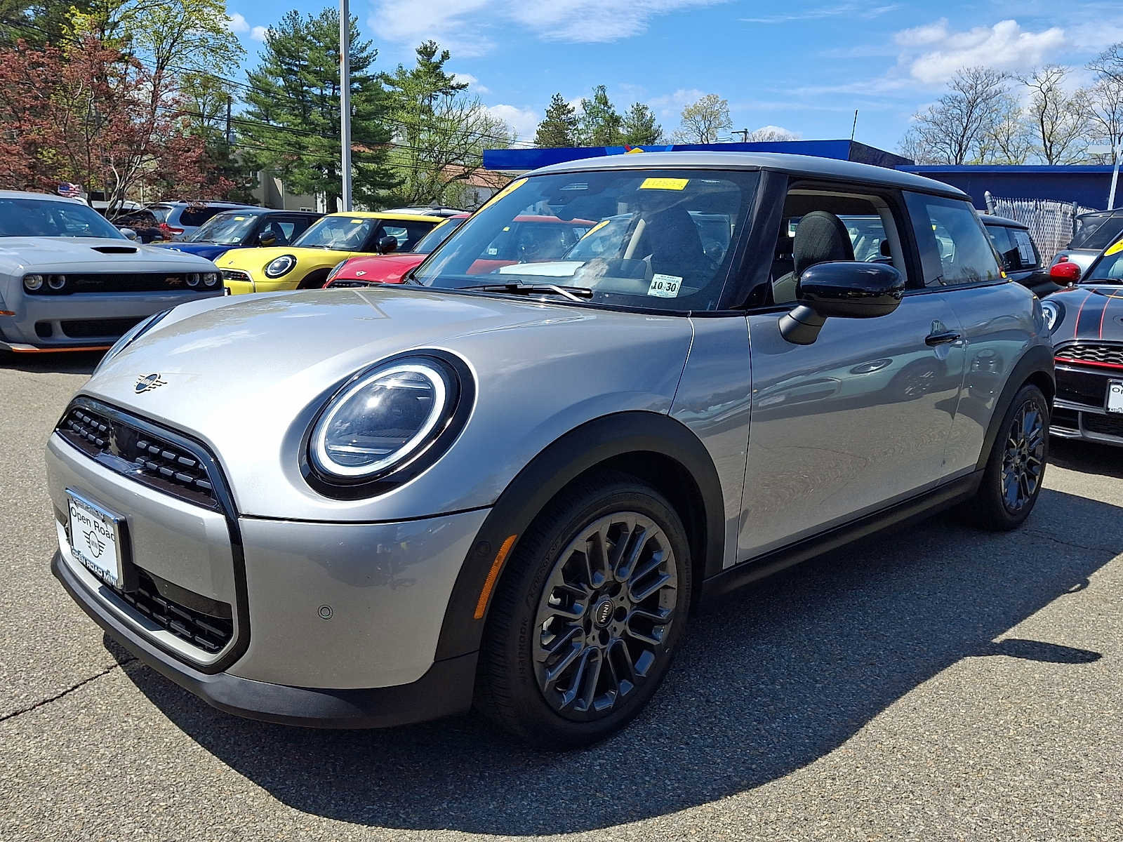Used 2025 MINI Cooper 2-Door Hardtop FWD image 3