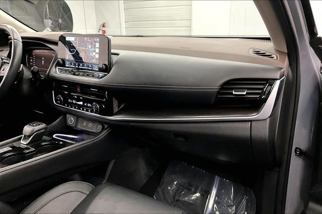Used 2023 Nissan Rogue Platinum w/ Platinum Premium Package AWD/4WD image 19
