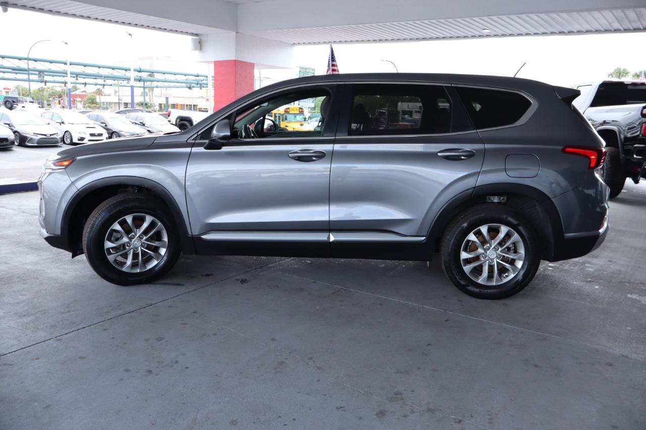 Used 2020 Hyundai Santa Fe SE image 10