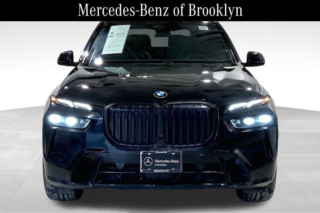Used 2024 BMW X7 xDrive40i w/ M Sport Package image 3