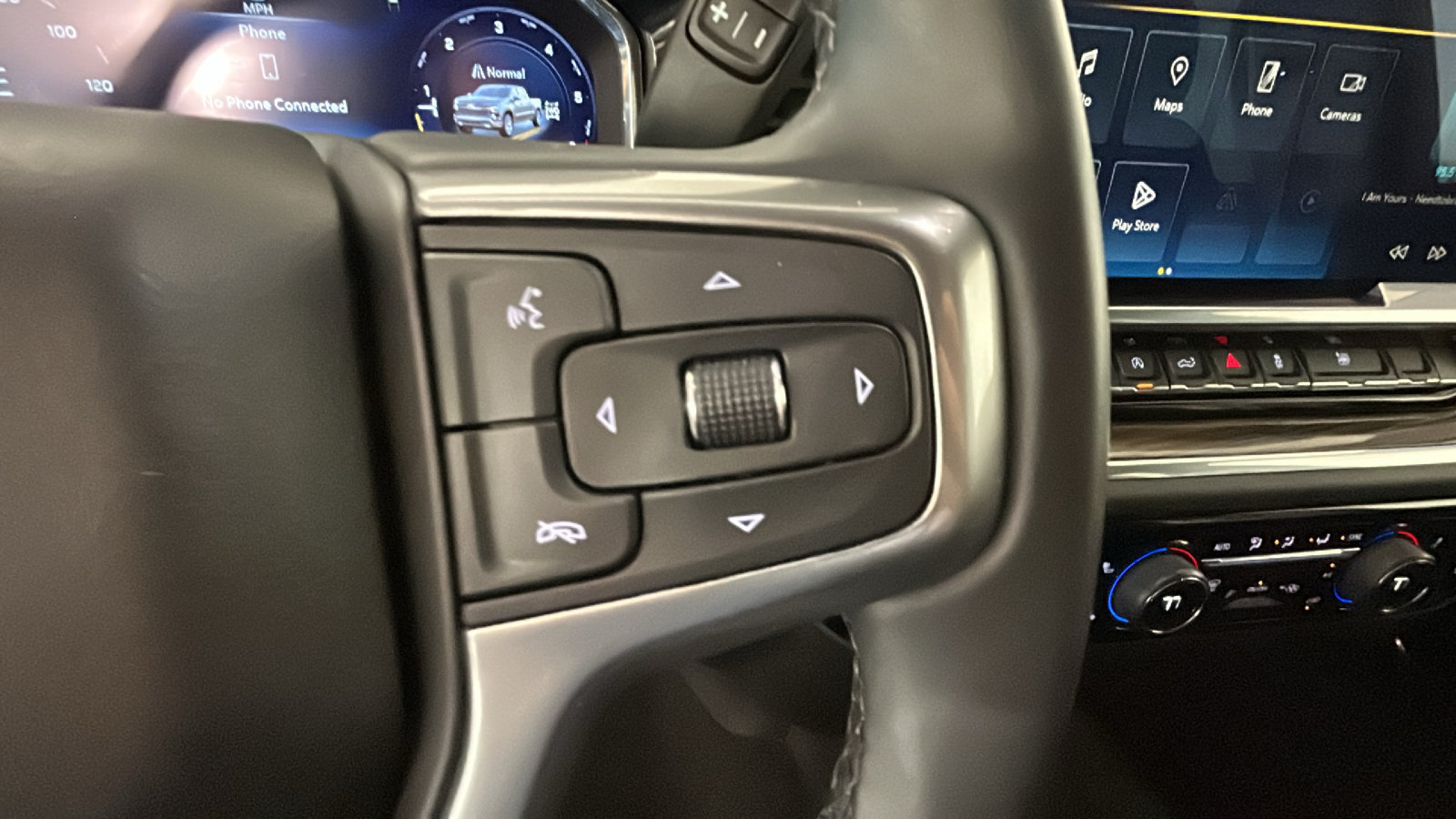Used 2023 Chevrolet Silverado 1500 LT AWD/4WD image 19