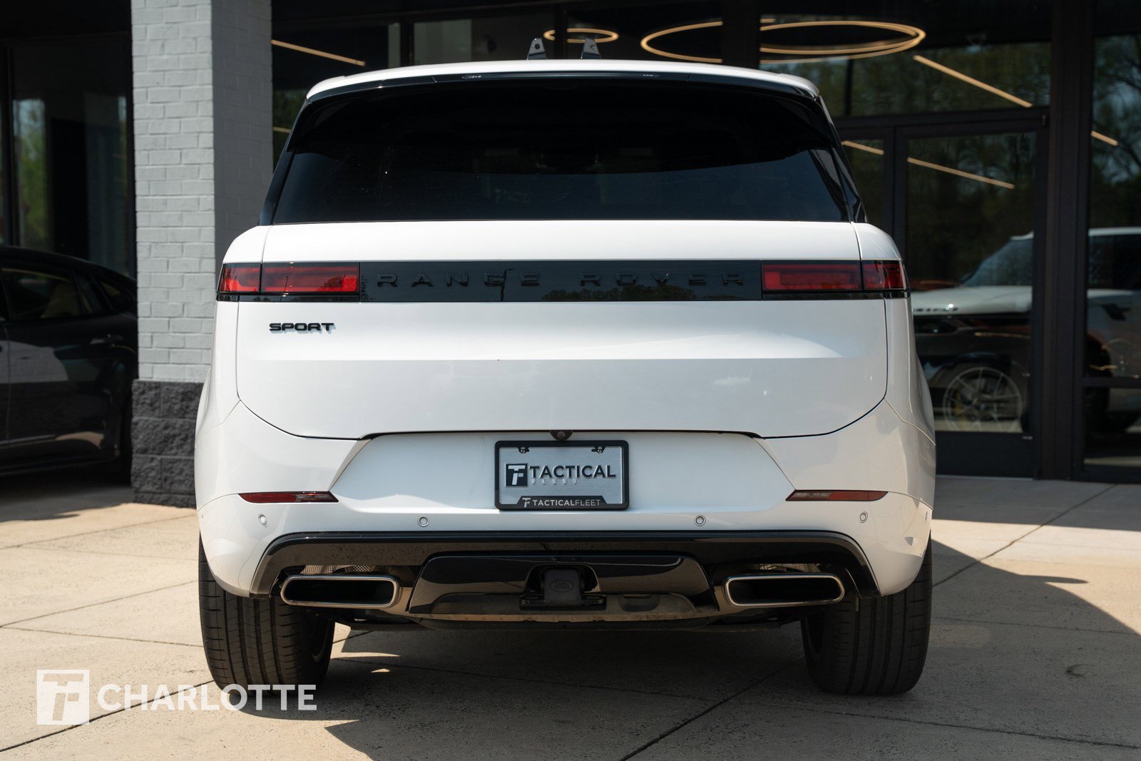 Used 2024 Land Rover Range Rover Sport Dynamic SE image 13