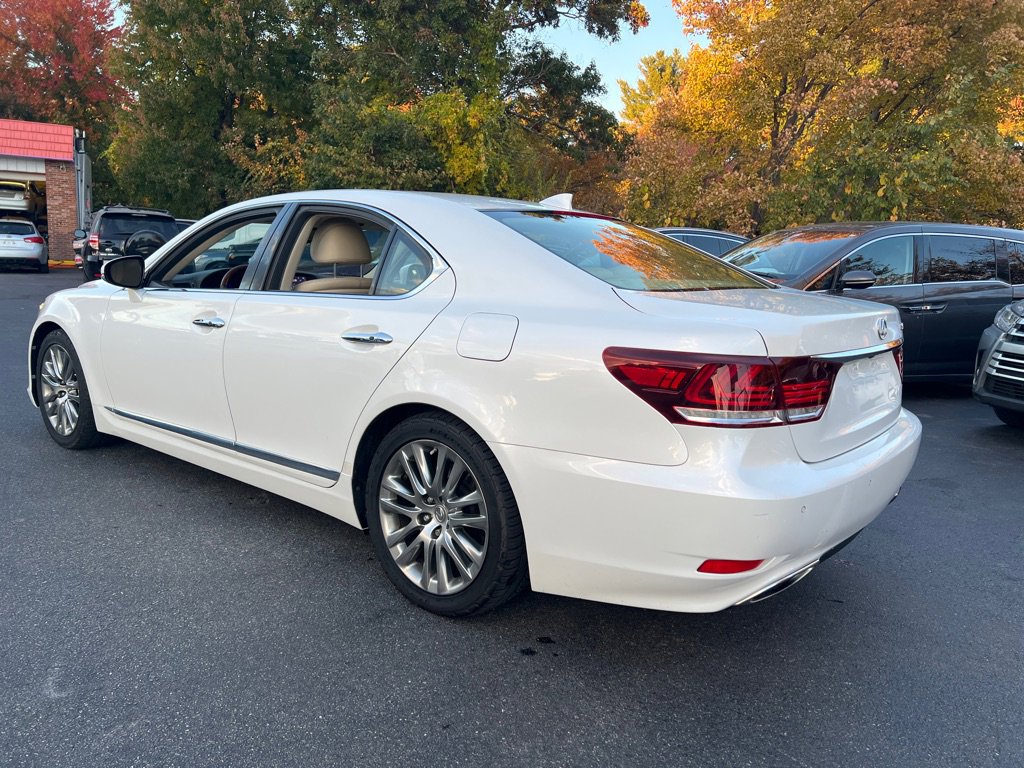 Used 2015 Lexus LS 460 image 3