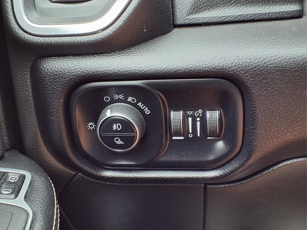 Used 2024 RAM 2500 Laramie AWD/4WD image 20