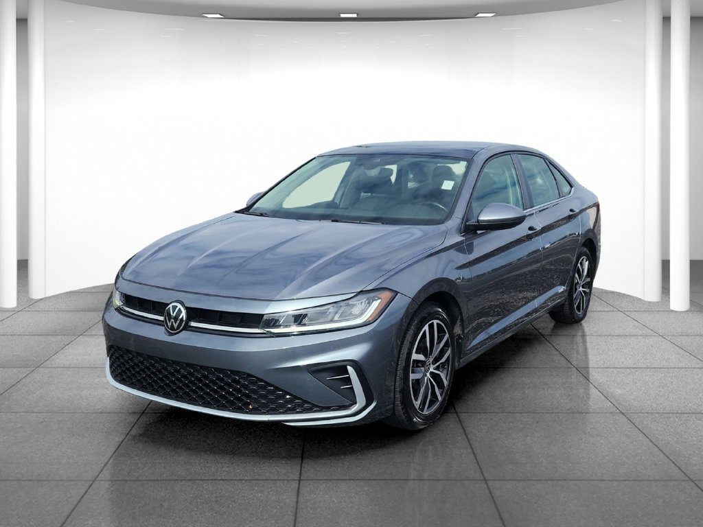 Used 2025 Volkswagen Jetta SE FWD image 3