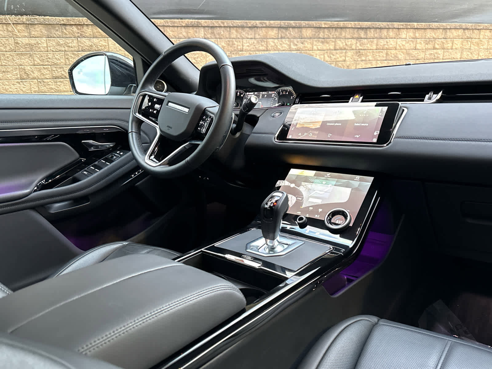 Certified 2023 Land Rover Range Rover Evoque R-Dynamic SE image 10