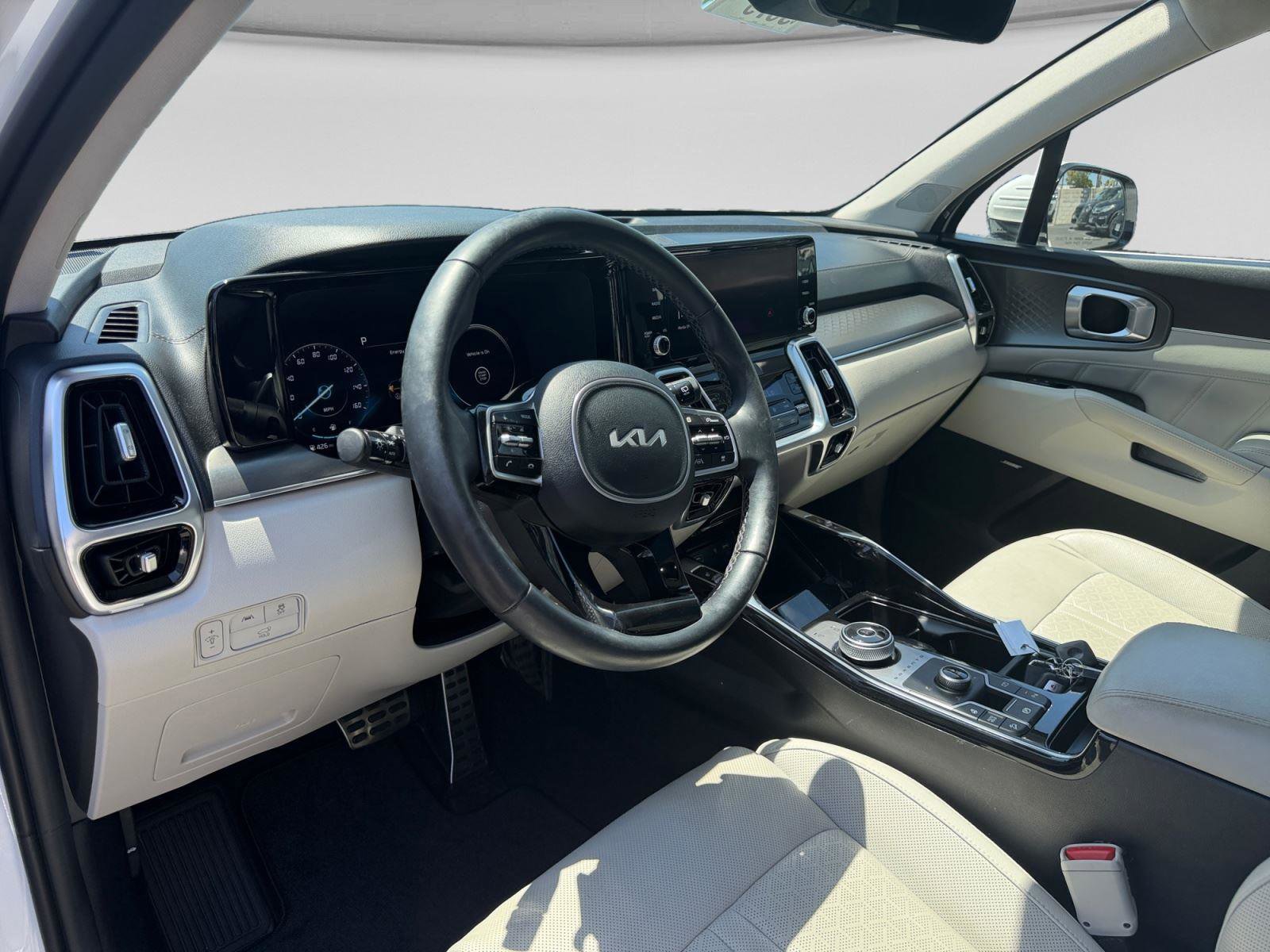 Used 2023 Kia Sorento SX Prestige w/ Panoramic Sunroof Package AWD/4WD image 14