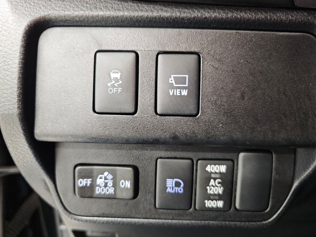 Used 2023 Toyota Tacoma Limited w/ Nightshade Package AWD/4WD image 25