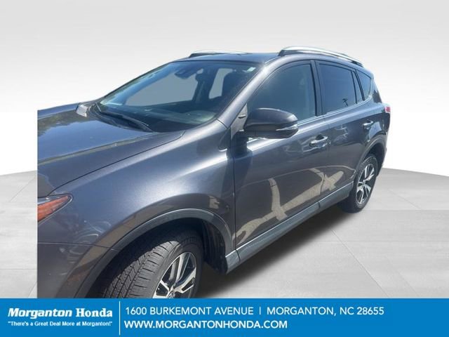 Used 2018 Toyota RAV4 XLE AWD/4WD image 2