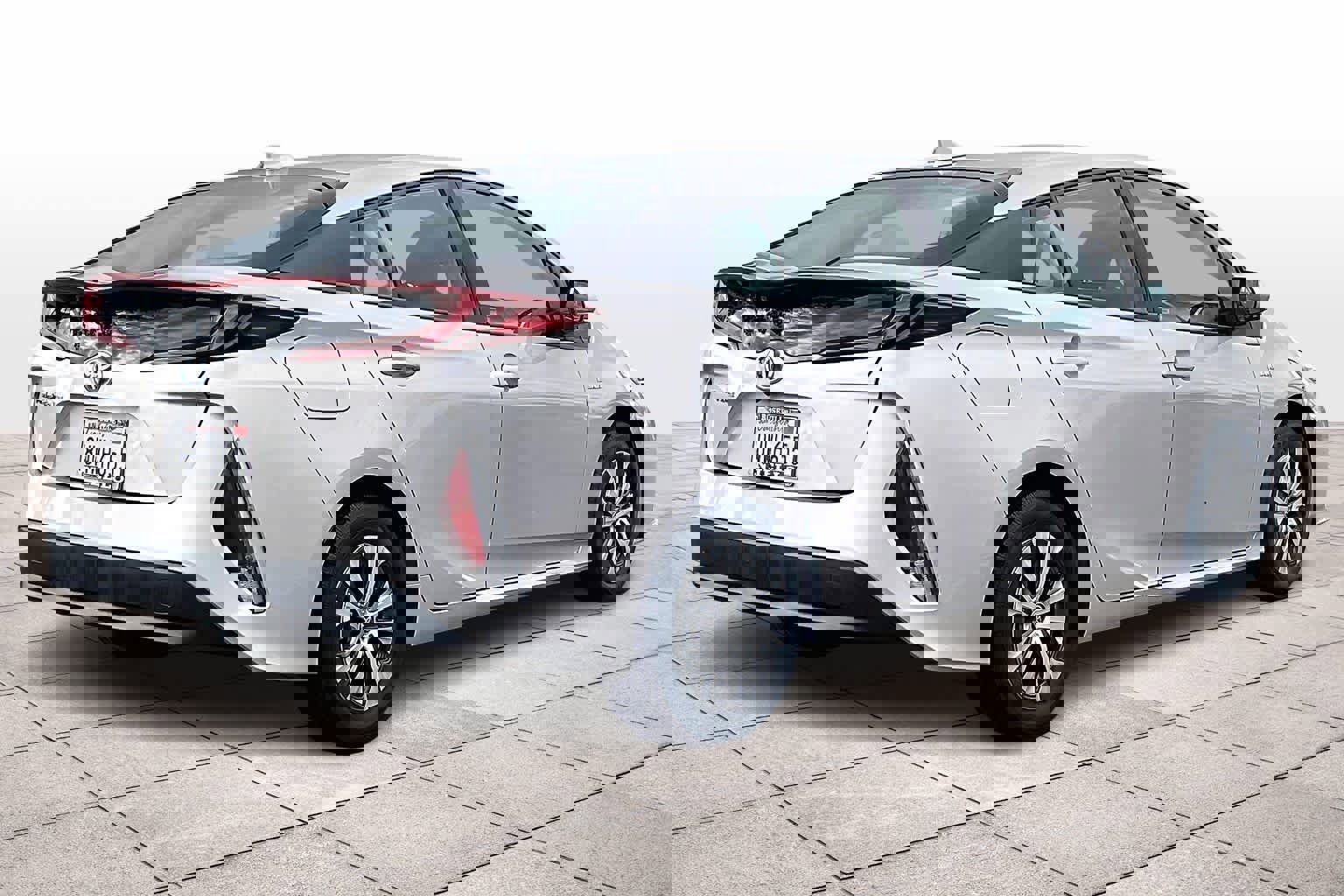 Used 2021 Toyota Prius Prime LE image 15