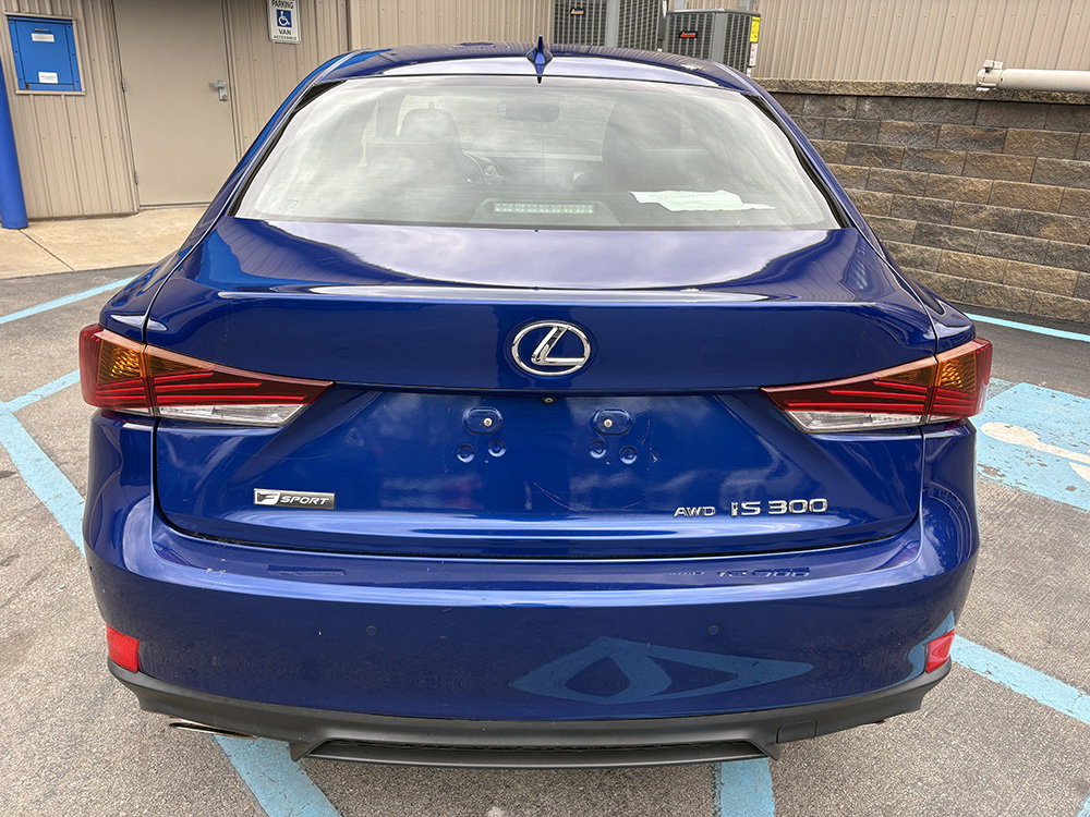 Used 2020 Lexus IS 300 F Sport image 4