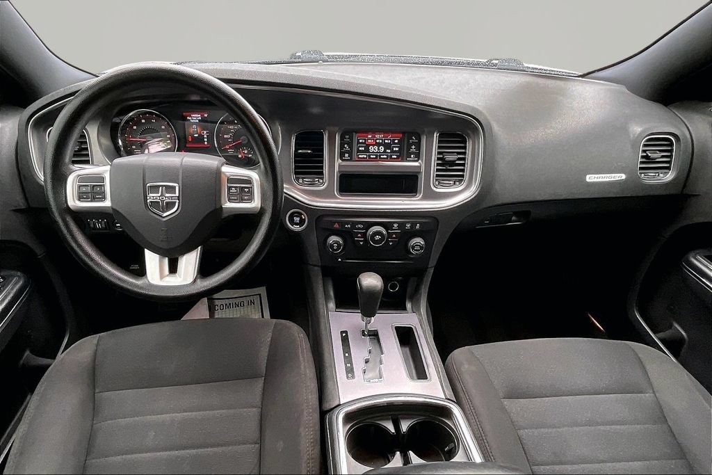 Used 2014 Dodge Charger SE RWD image 7
