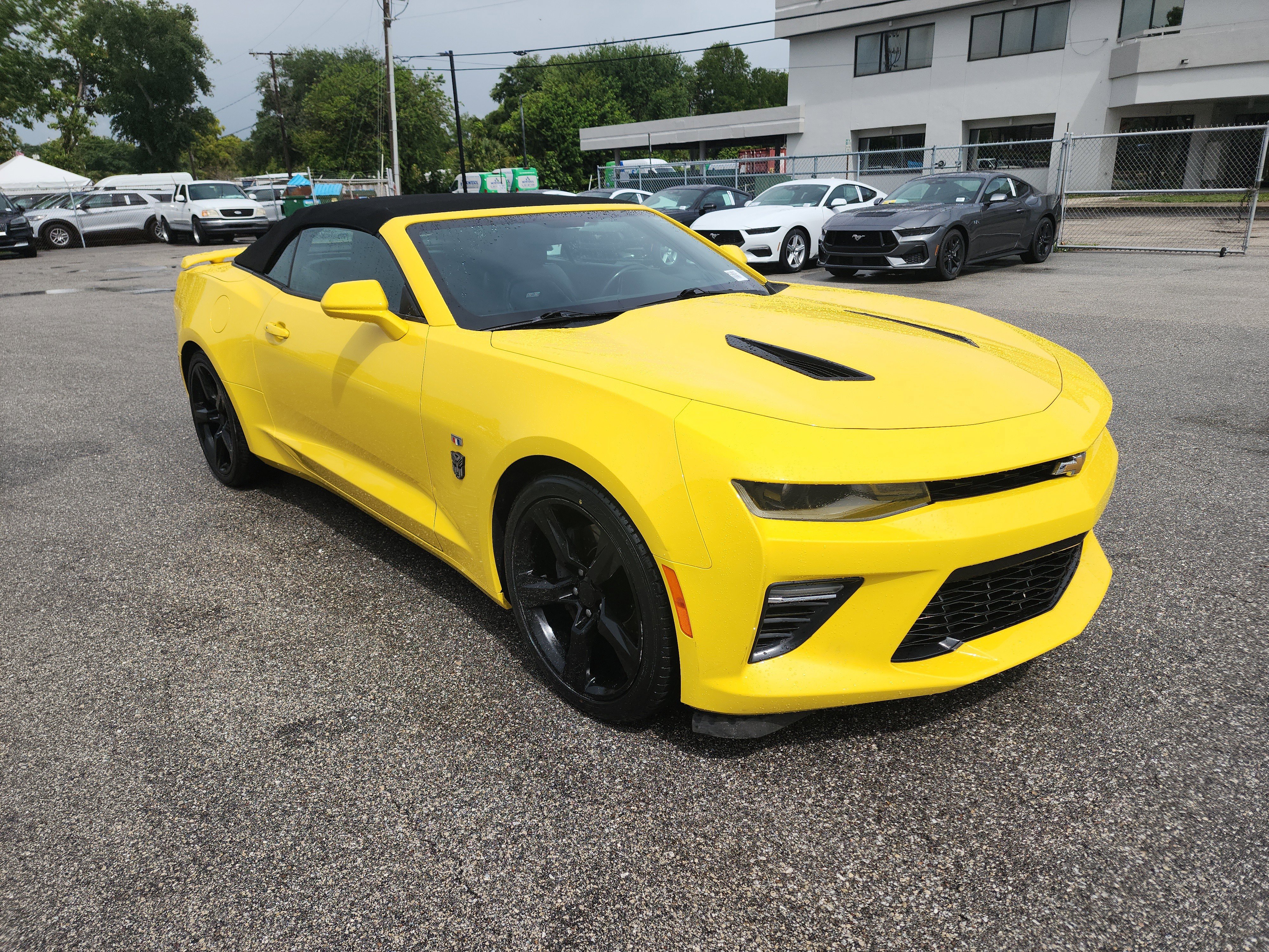 Used 2017 Chevrolet Camaro SS image 7