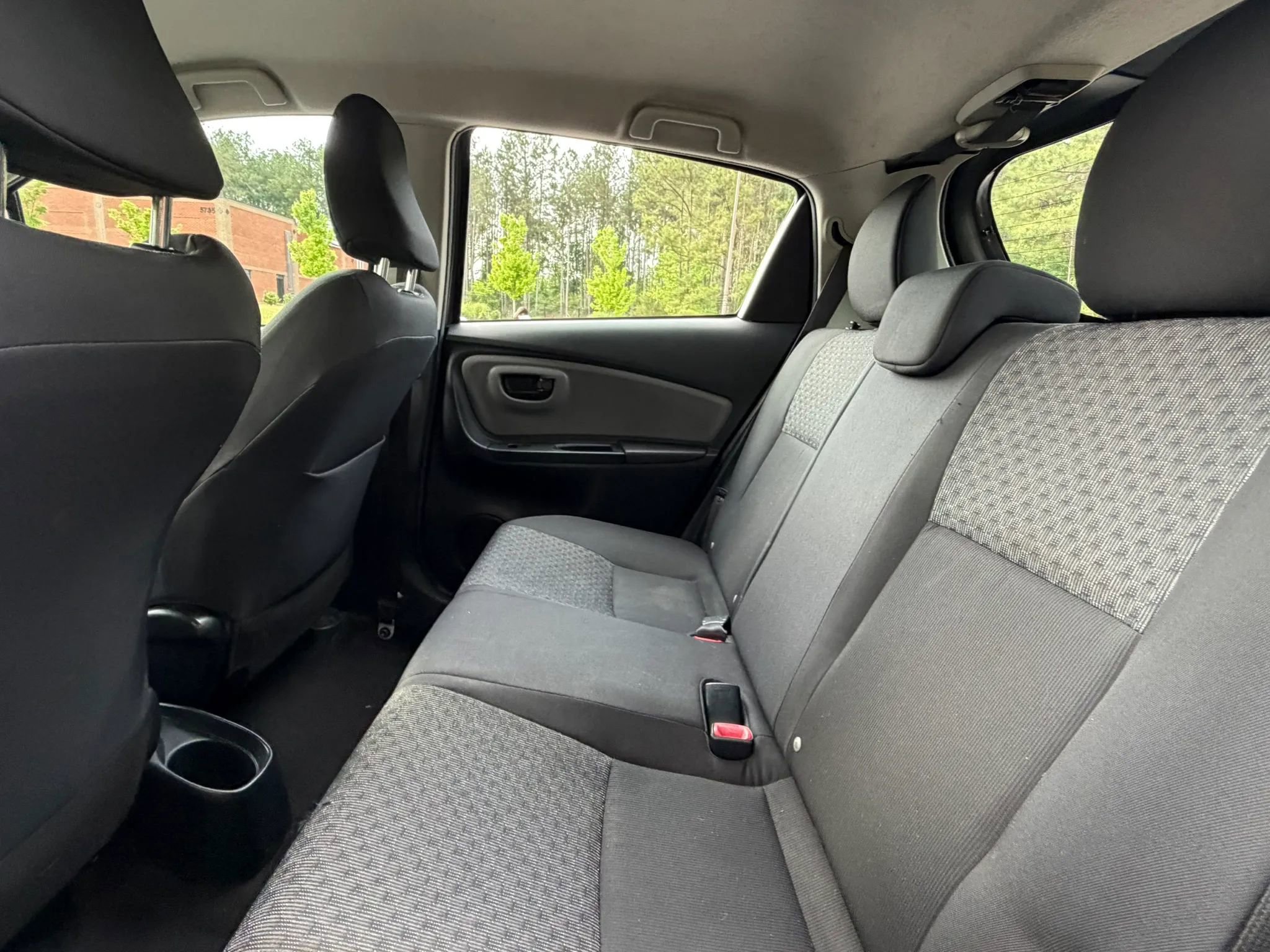 Used 2015 Toyota Yaris L FWD image 16