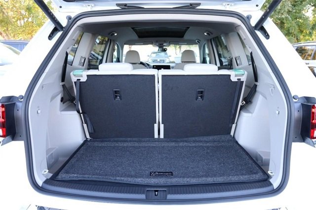 New 2026 Volkswagen Atlas SEL Premium R-Line image 7