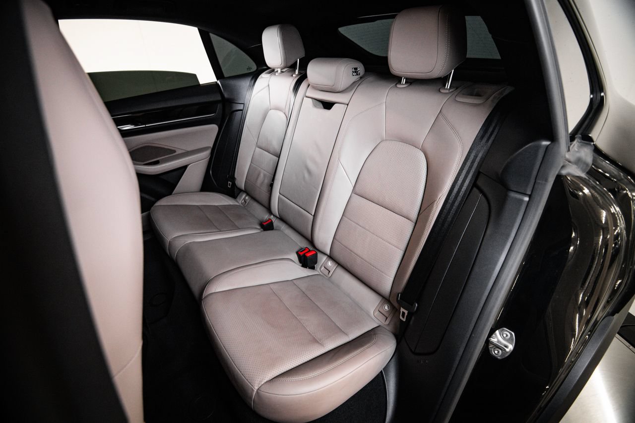 Certified 2024 Porsche Macan 4 Electric AWD/4WD image 24