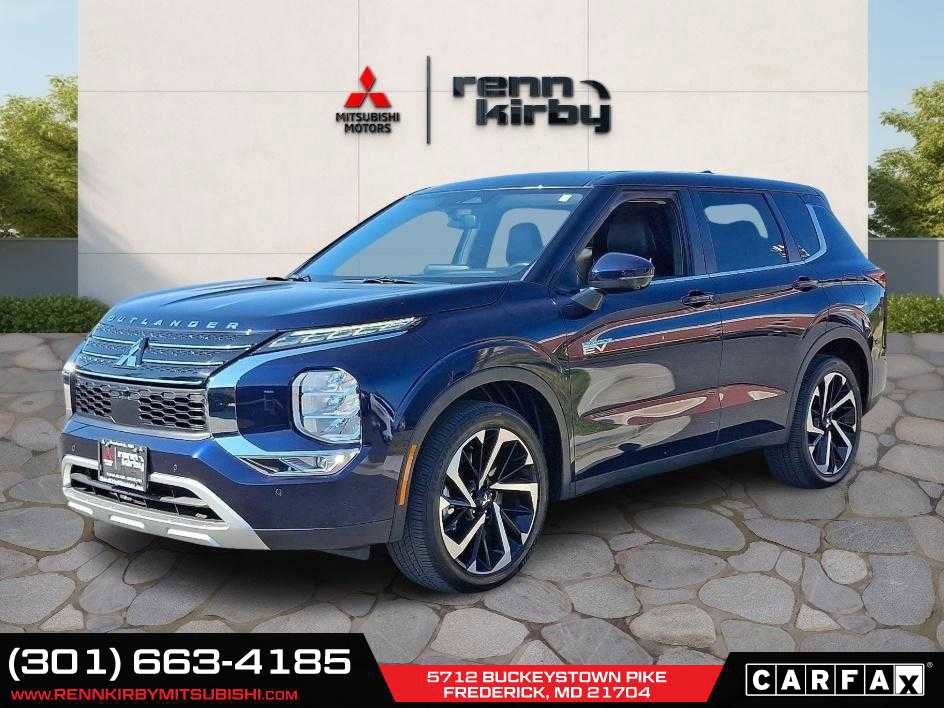 Used 2024 Mitsubishi Outlander SE image 3