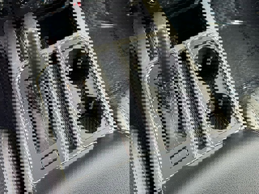 Used 2020 Ford F150 Raptor w/ Equipment Group 802A Luxury image 21