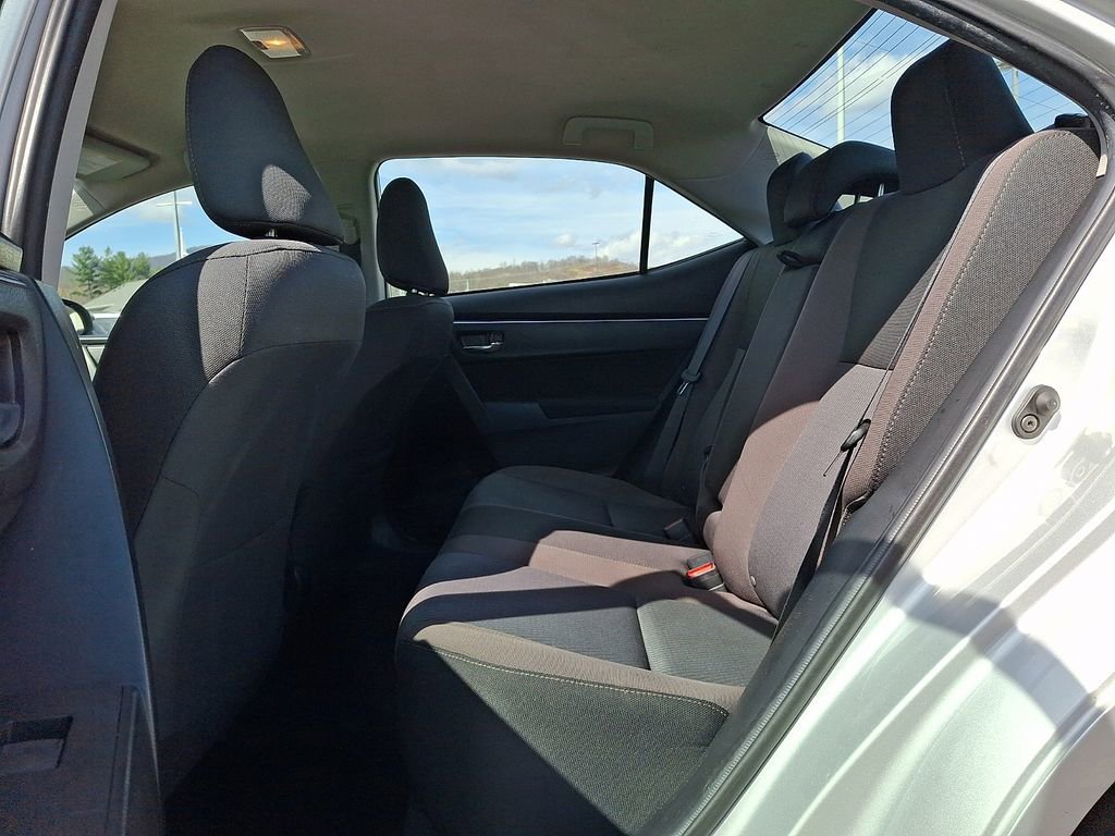 Used 2018 Toyota Corolla LE image 10