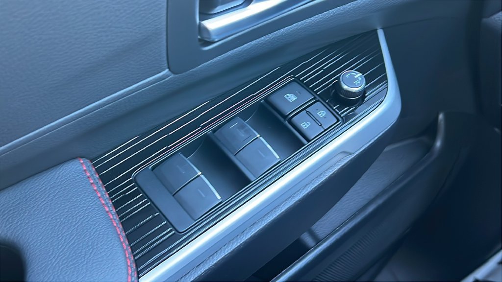 New 2026 Toyota Sienna XSE FWD image 19