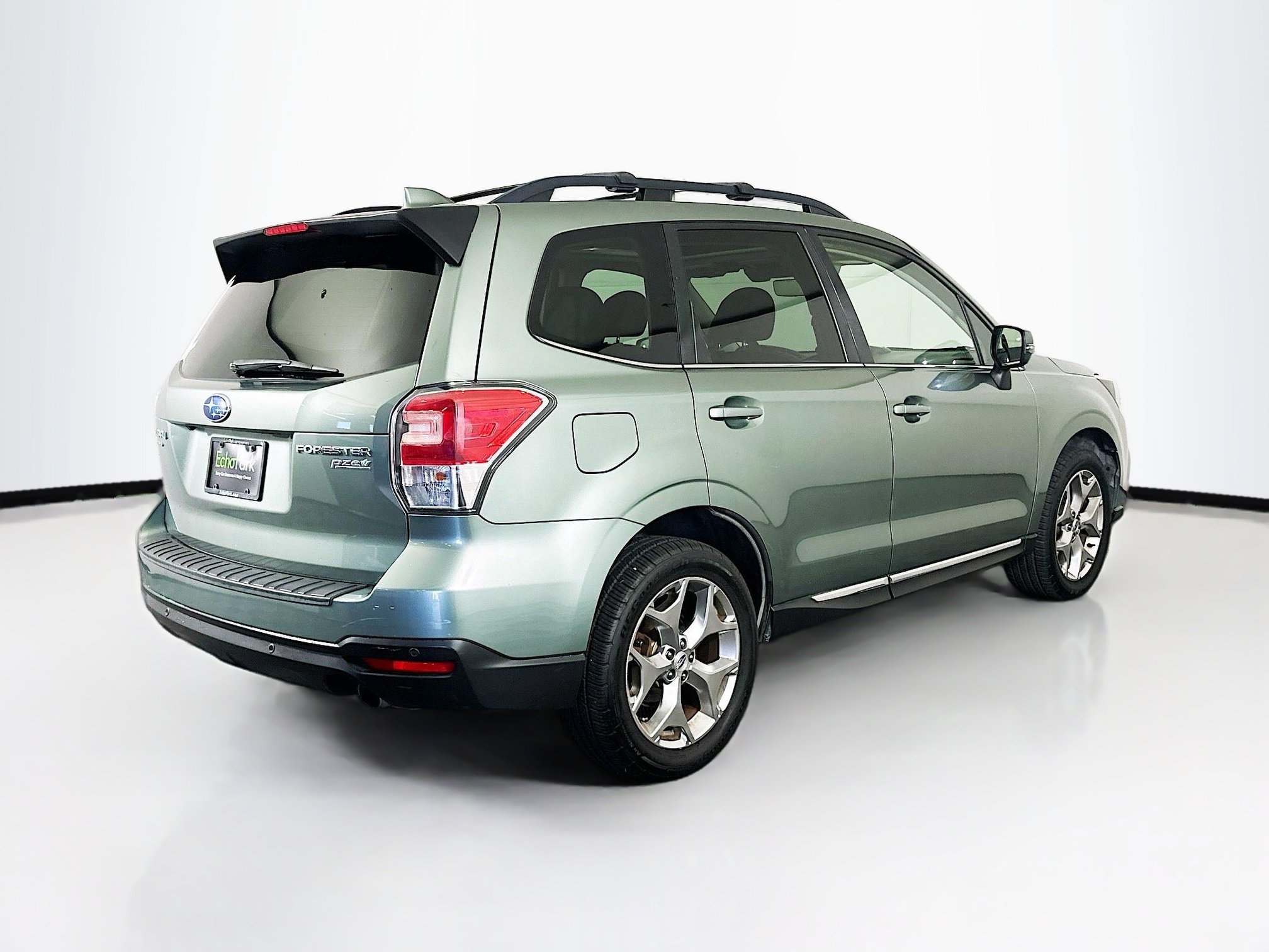 Used 2017 Subaru Forester 2.5i Touring image 9