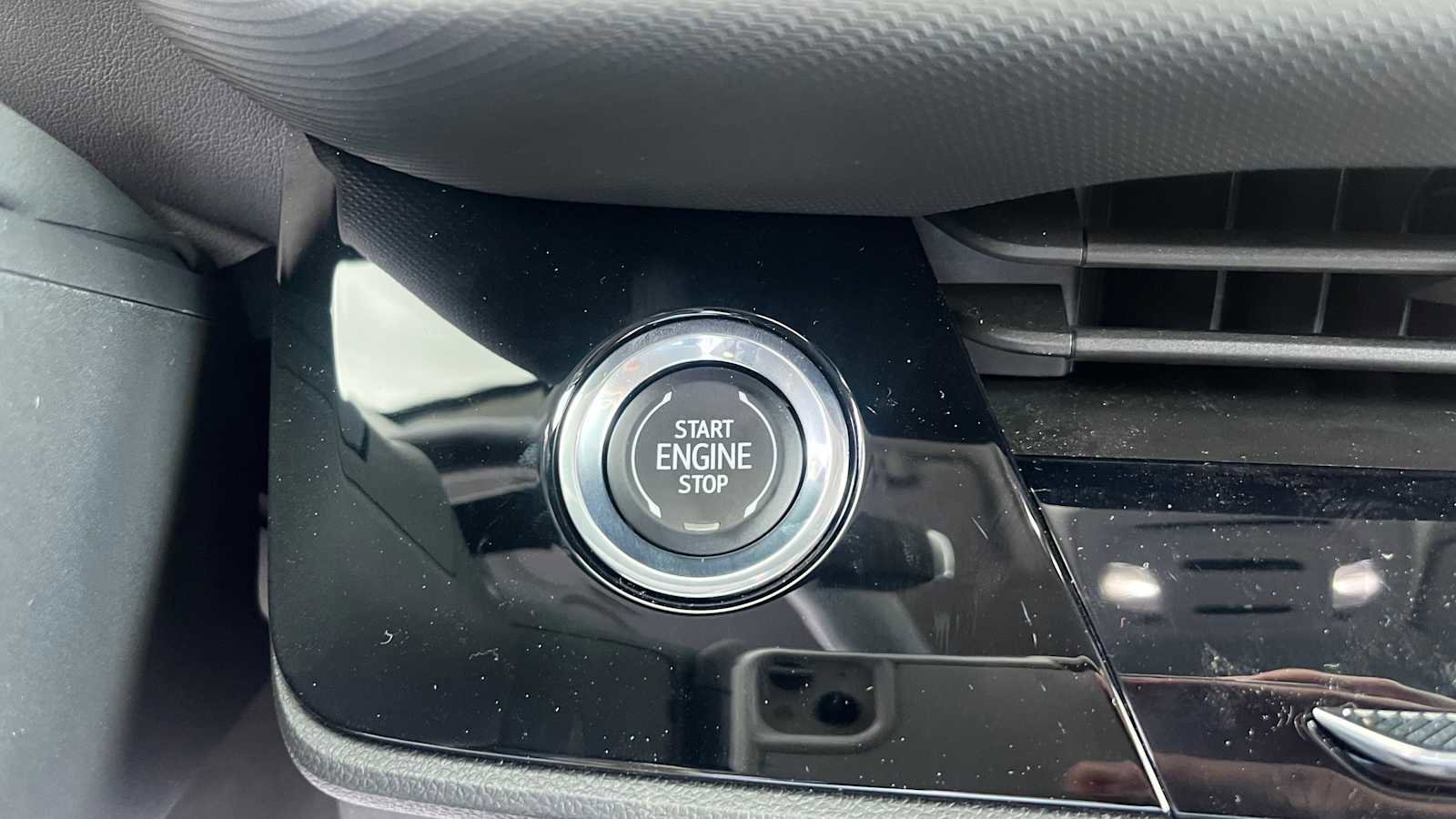 New 2025 Buick Envision Preferred image 17