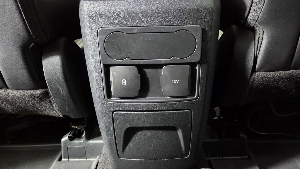 Used 2023 Ford Explorer XLT w/ Equipment Group 202A image 32