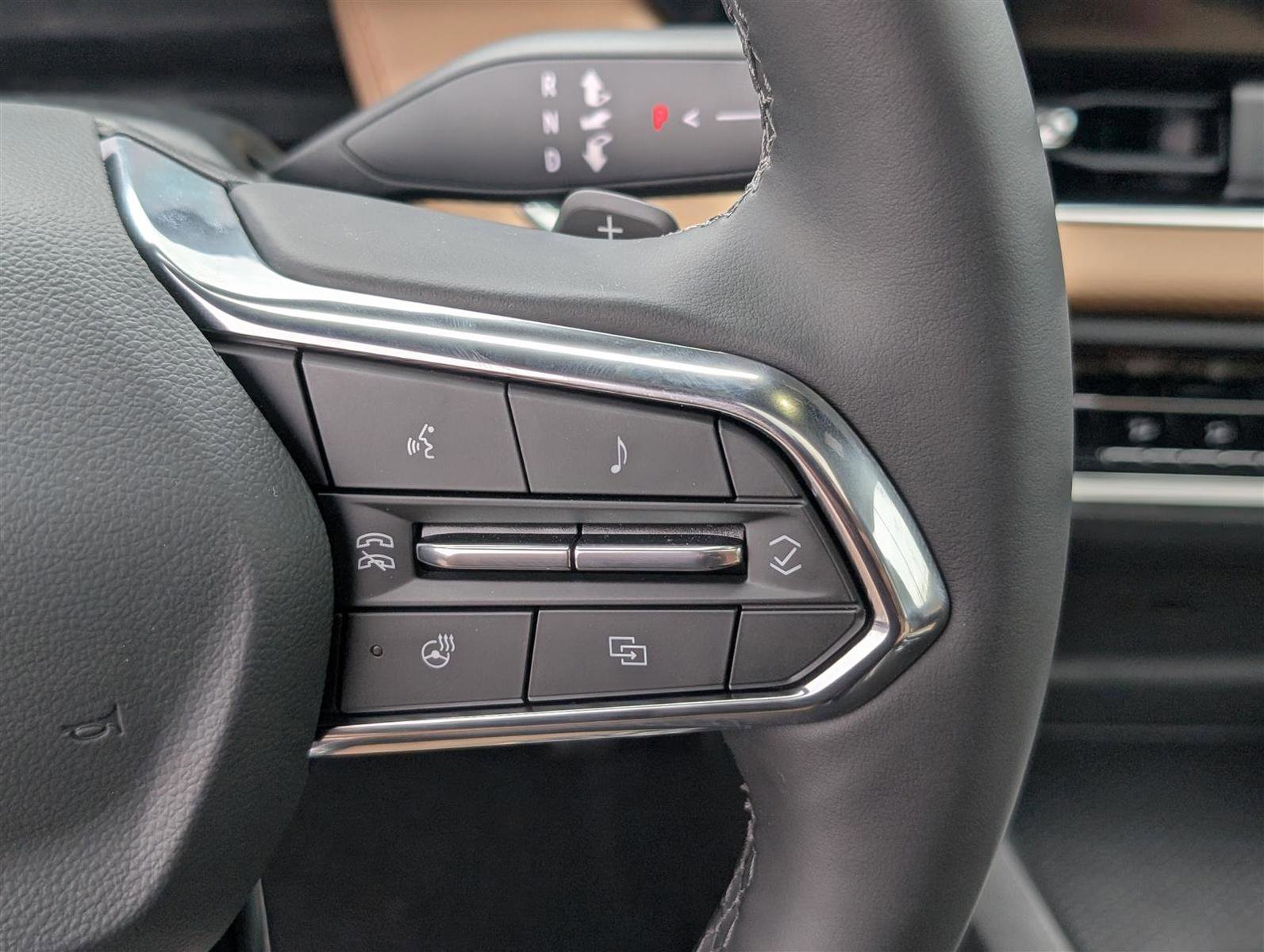 New 2026 Chevrolet Equinox ACTIV w/ Convenience Package III image 22