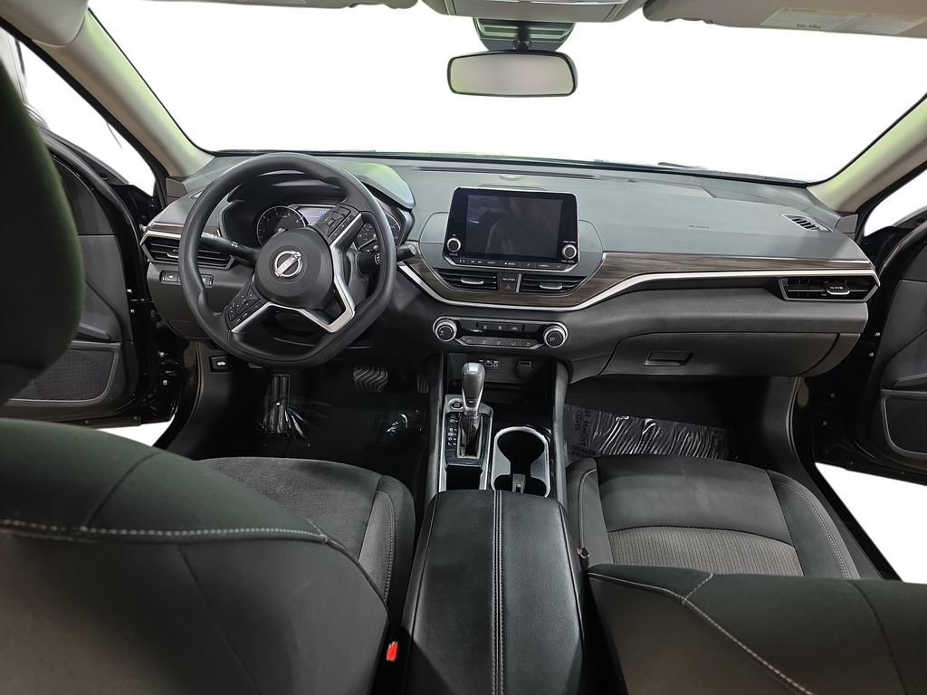Used 2024 Nissan Altima 2.5 SV FWD image 9