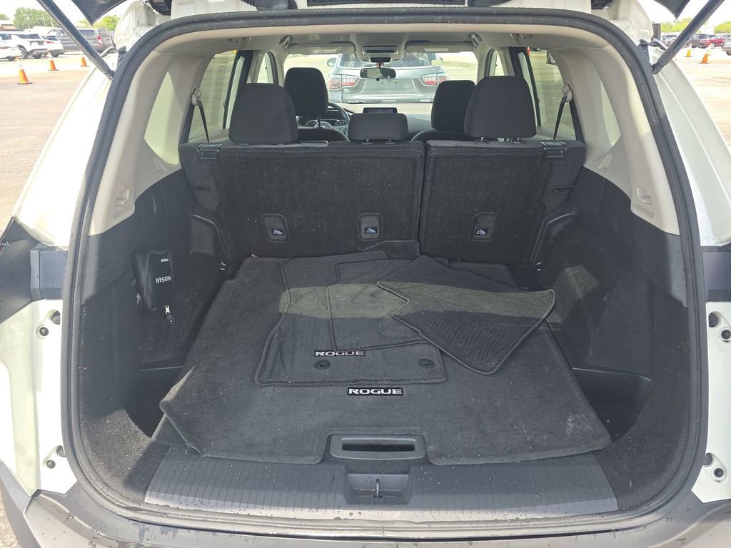 Used 2023 Nissan Rogue SV FWD image 24