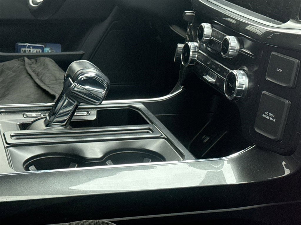 Used 2022 Ford F150 XLT w/ Equipment Group 302A High image 16