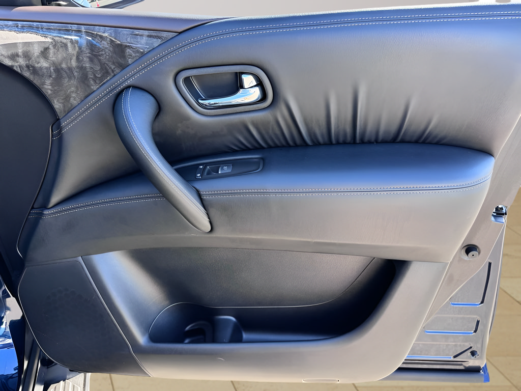 Used 2024 Nissan Armada Platinum w/ Captain's Chairs Package RWD image 31