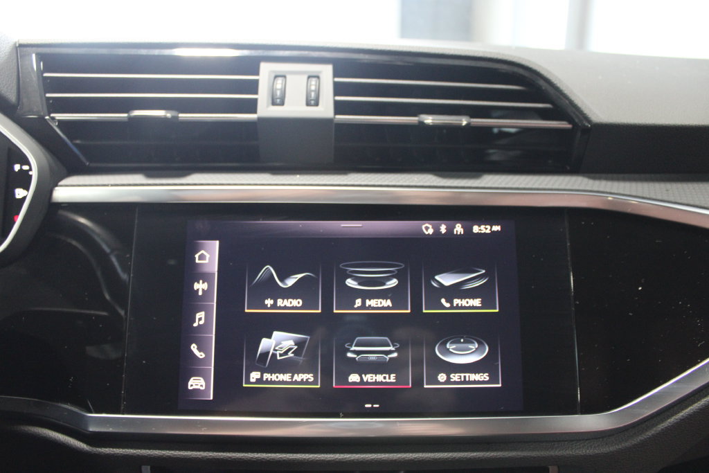 Used 2022 Audi Q3 2.0T Premium Plus w/ Premium Plus Package AWD/4WD image 18