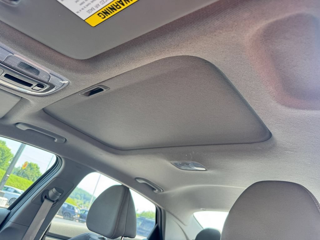 Used 2025 Hyundai Elantra SEL FWD image 22