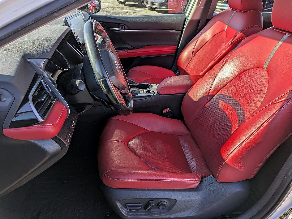 Used 2021 Toyota Camry XSE image 15