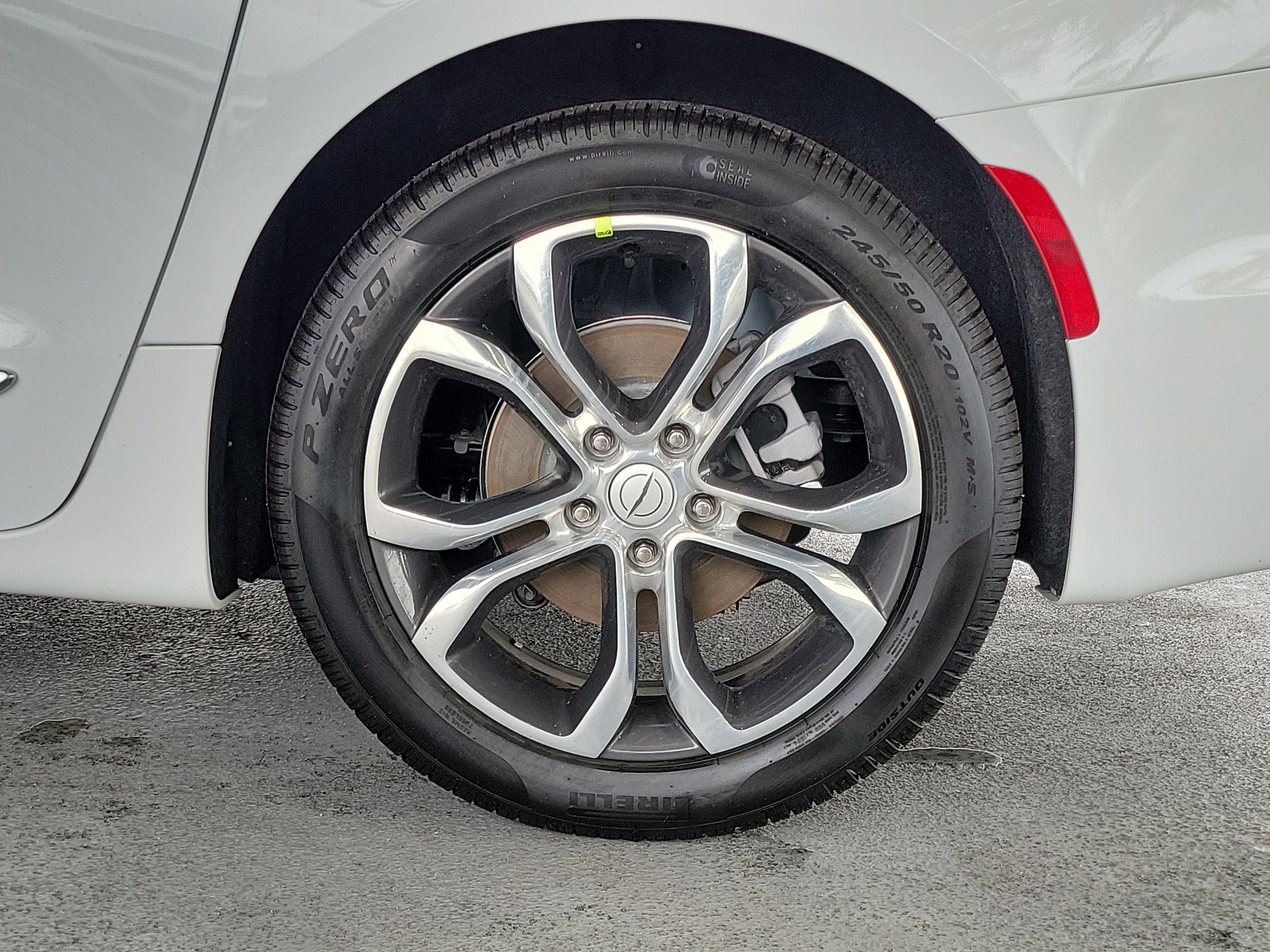 New 2026 Chrysler Pacifica Pinnacle w/ Trailer Tow Group FWD image 6