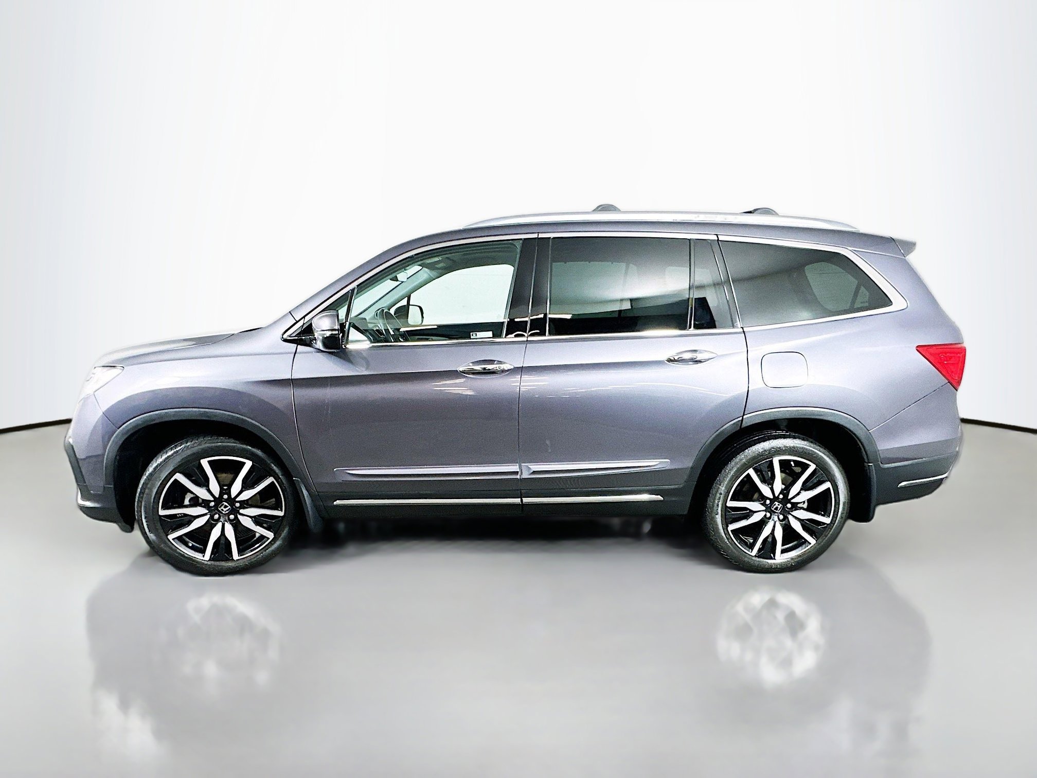 Used 2020 Honda Pilot Elite image 4