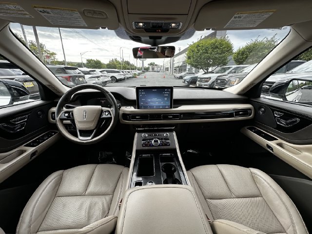 Certified 2023 Lincoln Aviator Grand Touring w/ Equipment Group 301A AWD/4WD image 3