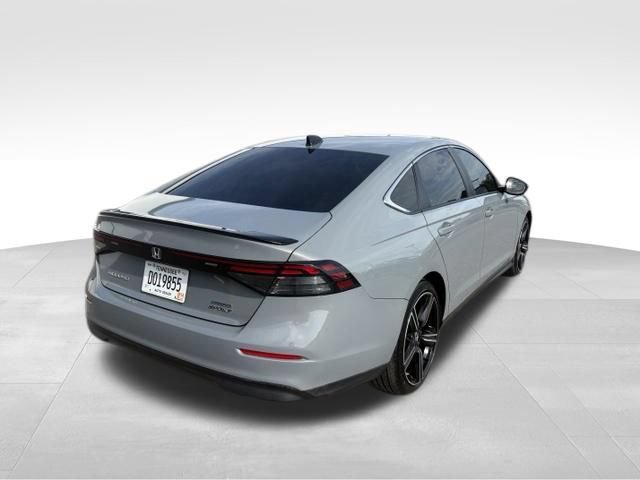 Used 2025 Honda Accord Sport image 2