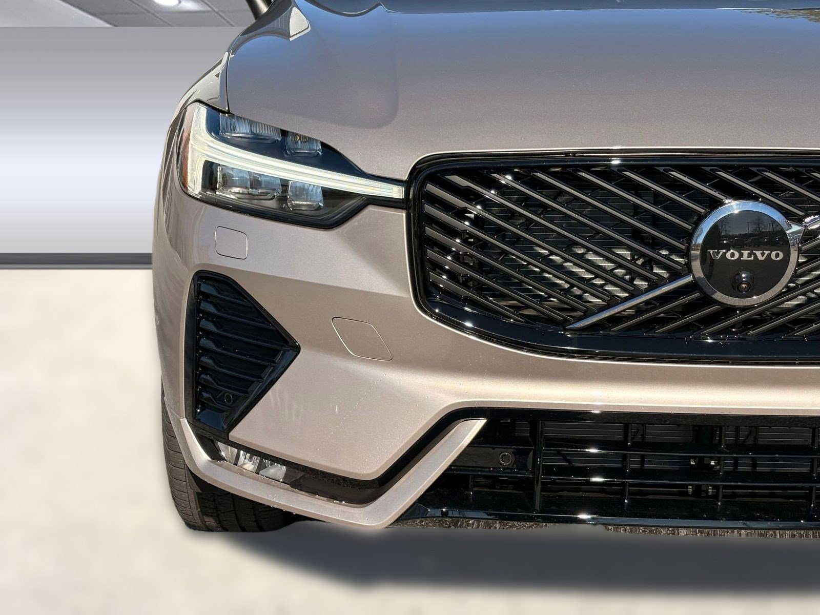 New 2026 Volvo XC60 B5 Plus w/ Climate Package image 11