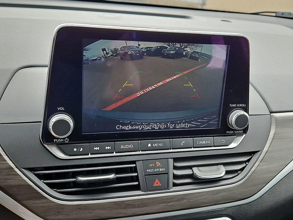 Used 2025 Nissan Altima 2.5 SV image 19