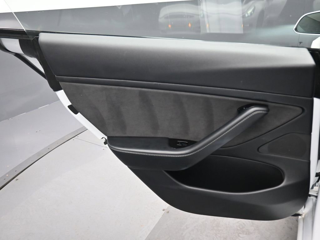 Used 2018 Tesla Model 3 Long Range AWD/4WD image 27