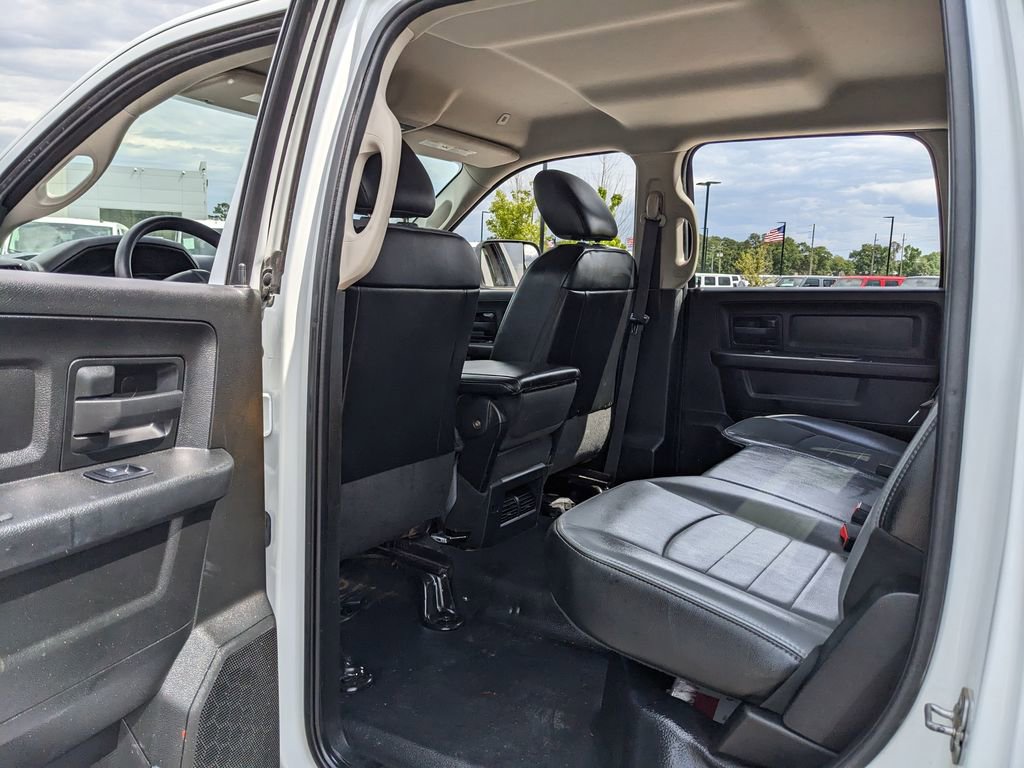 Used 2022 RAM 1500 Tradesman w/ Chrome Appearance Group AWD/4WD image 25