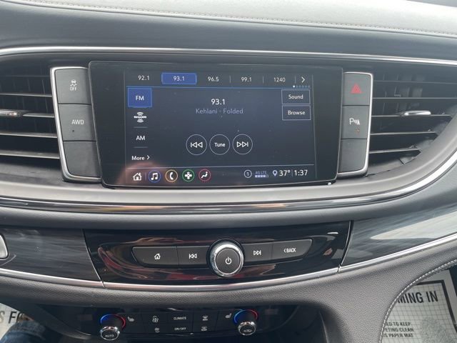 Used 2021 Buick Enclave Essence image 16