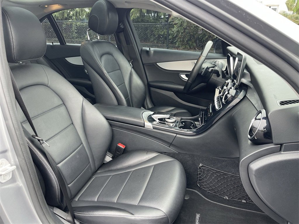 Used 2015 Mercedes-Benz C 300 Sedan image 28