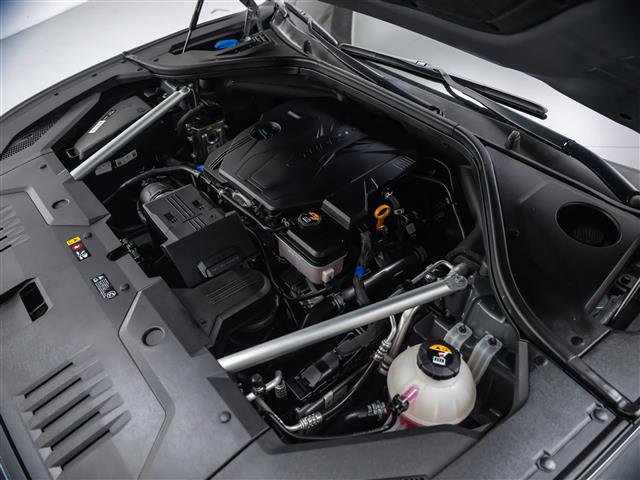 Used 2022 Genesis GV70 2.5T w/ Select Package image 11