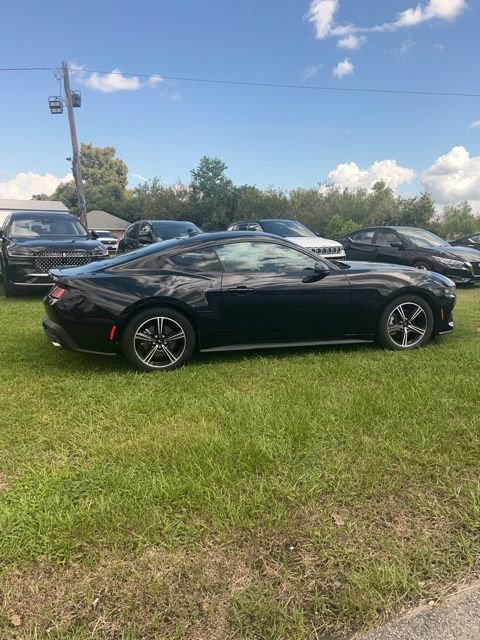 Used 2025 Ford Mustang Premium image 8